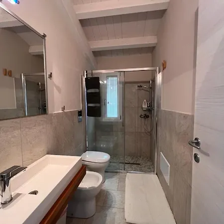 Apartament Fronte Mare S'arena Scoada *