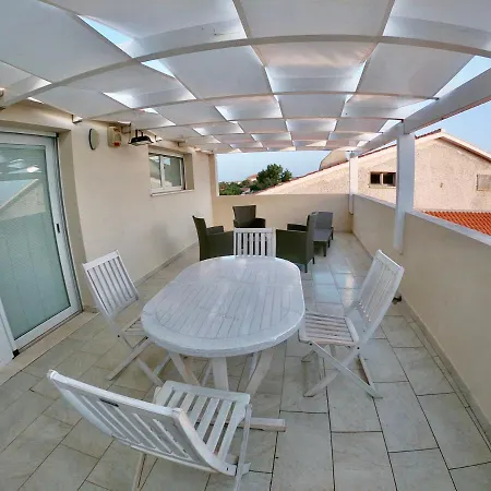 Apartment Fronte Mare S'arena Scoada *