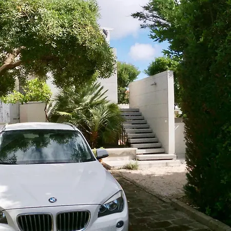 Apartament Fronte Mare S'arena Scoada *